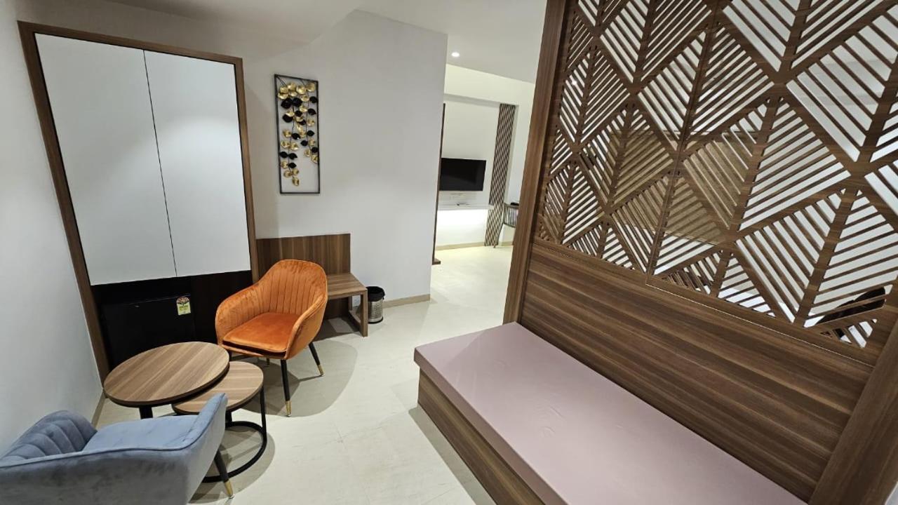 Hotel Veesons Executive Solapur Exterior foto